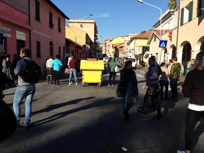 Imperia: tornano i forconi? Nasce il gruppo Unità Sociale: "Siamo stanchi dei soprusi. Questi sono giorni tristi per il Paese"