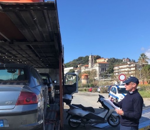 Auto rimosse con il carro attrezzi sul territorio cittadino per ordine della polizia locale: bando quadriennale del Comune di Imperia