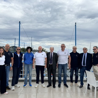 Il candidato presidente alla Regione Liguria Marco Bucci a pranzo alla Clubhouse della Canottieri Sanremo Il candidato presidente alla Regione Liguria Marco Bucci a pranzo alla Clubhouse della Canottieri Sanremo