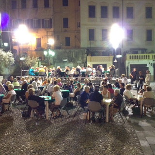 Sanremo: in piazza San Siro tornano gli appuntamenti col Burraco Sanremo: in piazza San Siro tornano gli appuntamenti col Burraco