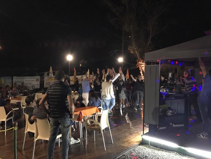Al Bahama Star è tutto pronto per l'inaugurazione della Aperizumba. In attesa dell'evento, venerdì e sabato sintonizzati con il buon umore!