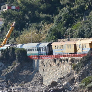 Riapre in anticipo questa notte alle 3 il tratto ferroviario tra Andora e Diano Marina, rimasto chiuso per la frana del 17 gennaio