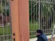 Ventimiglia, scritte e manifesti ai giardini pubblici: ripulite le colonne (Foto) Ventimiglia, scritte e manifesti ai giardini pubblici: ripulite le colonne (Foto)