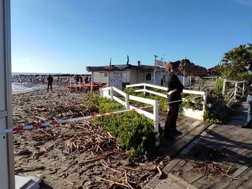 Imperia: sarebbe un caso di suicidio il ritrovamento del corpo di una donna al Prino (Foto e video) Imperia: sarebbe un caso di suicidio il ritrovamento del corpo di una donna al Prino (Foto e video)