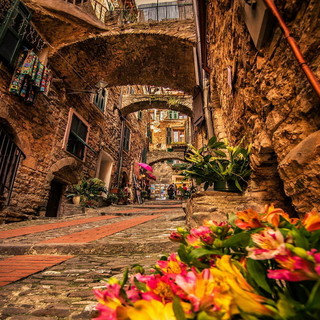 Caruggi in Fiore a Dolceacqua