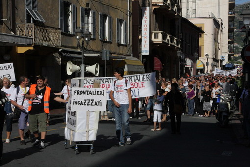 Chiude l'azienda monegasca Borgwaner per delocalizzare in Cina e Polonia: 90 dipendenti italiani a casa Chiude l'azienda monegasca Borgwaner per delocalizzare in Cina e Polonia: 90 dipendenti italiani a casa