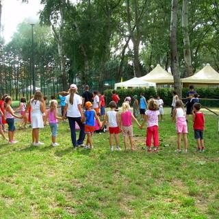 Centri estivi, la vicepresidente Viale e l'assessore Cavo: "Dal 16 giugno al via presentazione delle domande per i voucher, stanziati 6 milioni di euro"