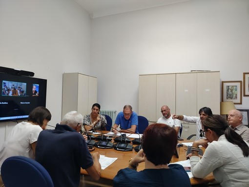 Sanremo, è scontro in commissione Finanze: “Mancano gli assessori, così non c’è confronto” Sanremo, è scontro in commissione Finanze: “Mancano gli assessori, così non c’è confronto”
