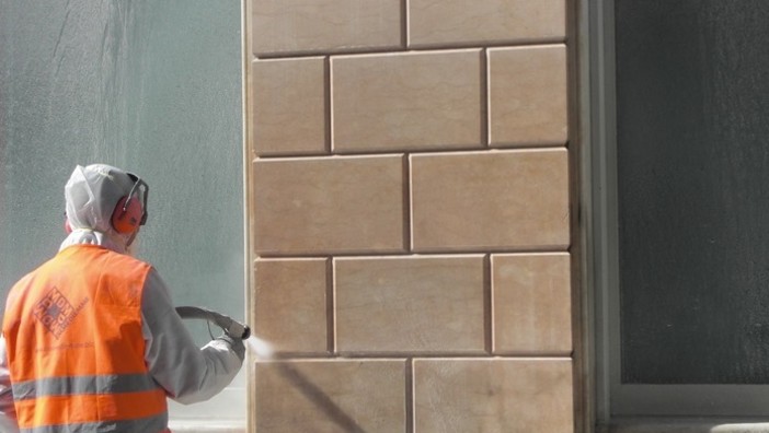 Volete evitare che i gabbiani nidifichino sul vostro lastrico solare? Siete stufi di essere aggrediti dalle zanzare tigre anche di giorno? Allora contattate subito la squadra di Pest Control del Gruppo COAPI a Sanremo