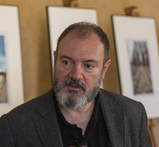 Sanremo: proposta dall'Amministrazione comunale a Carlo Lucarelli per presiedere la giuria dei carri fioriti