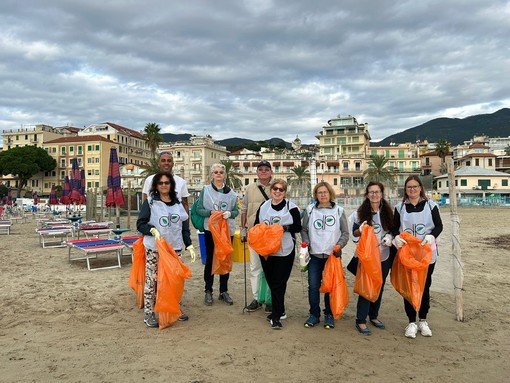 I Deplasticati tornano in azione: domenica prossima una nuova giornata di pulizia ambientale a Sanremo I Deplasticati tornano in azione: domenica prossima una nuova giornata di pulizia ambientale a Sanremo
