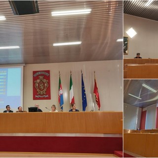 Trasporto pubblico a Ventimiglia, il consiglio comunale boccia la mozione della minoranza (Foto) Trasporto pubblico a Ventimiglia, il consiglio comunale boccia la mozione della minoranza (Foto)