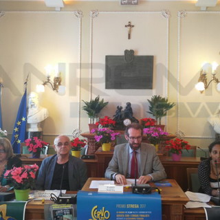 Cervo ti Strega 2017: tra passato e presente, viaggio di un premio letterario attraverso i luoghi dei suoi protagonisti Cervo ti Strega 2017: tra passato e presente, viaggio di un premio letterario attraverso i luoghi dei suoi protagonisti