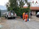 Imperia, emergenza idrica: la protezione civile consegna 800 litri d'acqua a molte famiglie in via Dolcedo (Foto)