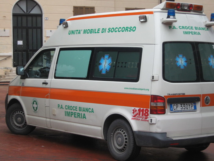 Imperia: 31enne investita si fronte al Polo Universitario, portata in ospedale dalla Croce Bianca