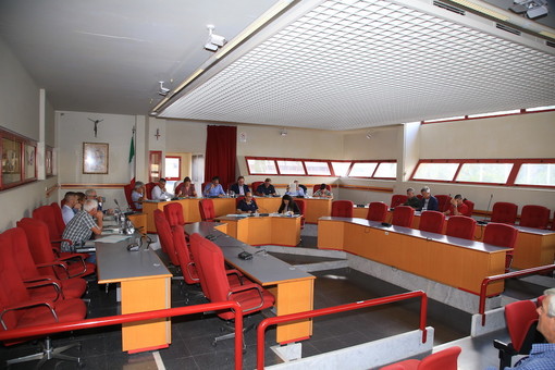 Taggia: convocato per mercoledì prossimo il Consiglio comunale, in presenza ma senza pubblico