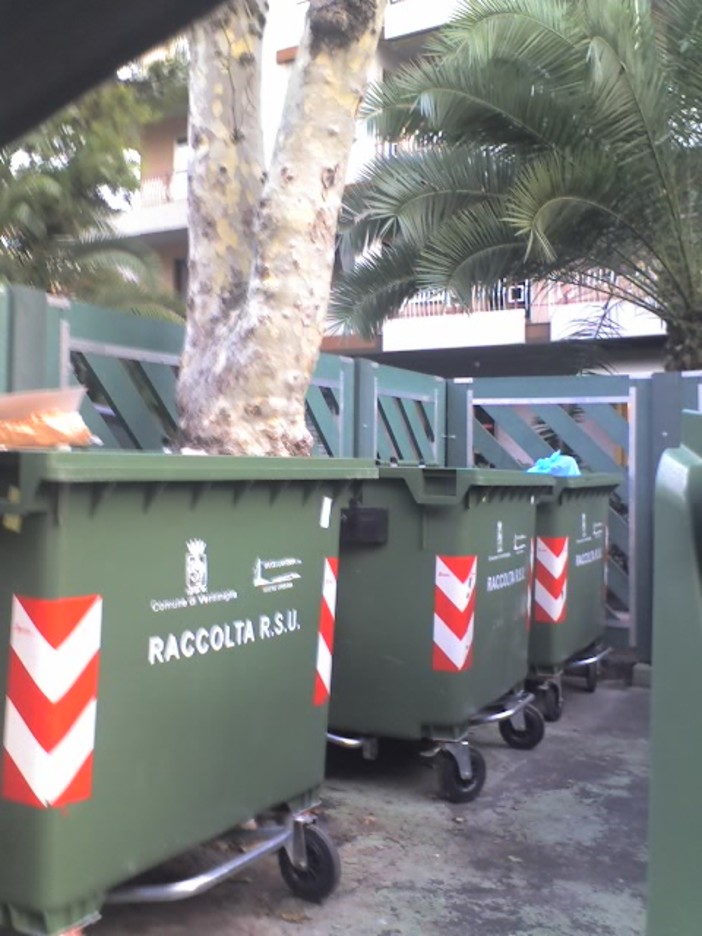 Imperia: Tra.De.Co. senza i mezzi per iniziare il servizio di smaltimento dei rifiuti? Imperia: Tra.De.Co. senza i mezzi per iniziare il servizio di smaltimento dei rifiuti?