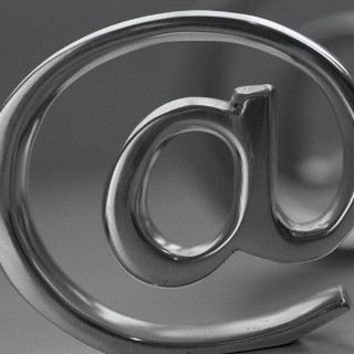 Imperia: mendicanti in centro città, lettore &quot;Dove sono finiti tutti i buoni cattolici che ogni domenica vanno in Chiesa?&quot;