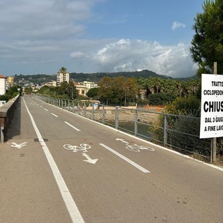 Ponte sull'Argentina: Il PD entra a gamba tesa "Un’ammissione di colpa camuffata da soluzione: Regione e Comune hanno fallito" Ponte sull'Argentina: Il PD entra a gamba tesa "Un’ammissione di colpa camuffata da soluzione: Regione e Comune hanno fallito"