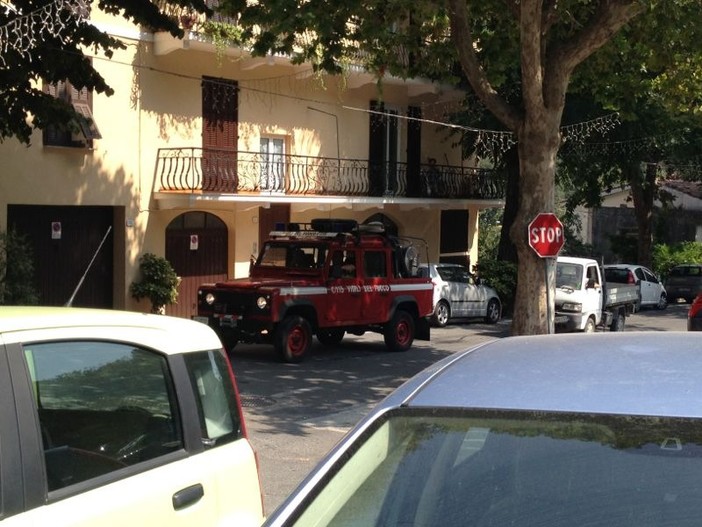 Rocchetta Nervina: cade da 10 metri d'altezza, ferito 50enne. Sarà recuperato dall'elicottero Rocchetta Nervina: cade da 10 metri d'altezza, ferito 50enne. Sarà recuperato dall'elicottero