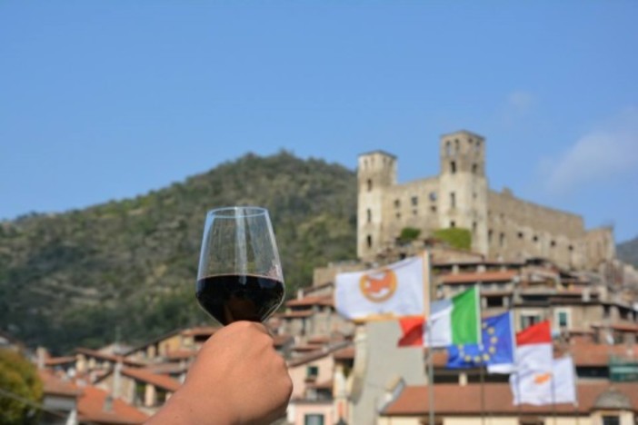 Rossese di Dolceacqua, svolta storica: riconosciute le specificità di ogni vallata Rossese di Dolceacqua, svolta storica: riconosciute le specificità di ogni vallata
