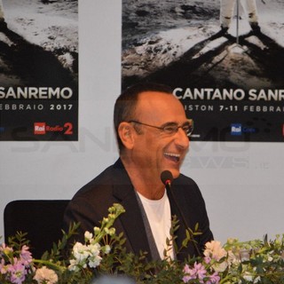 #Festival2017,  Carlo Conti e quell'incontro emozionante con i ragazzi delle scuole: "Cos'è l'invidia? Una cosa dei grandi, non vi appartiene"