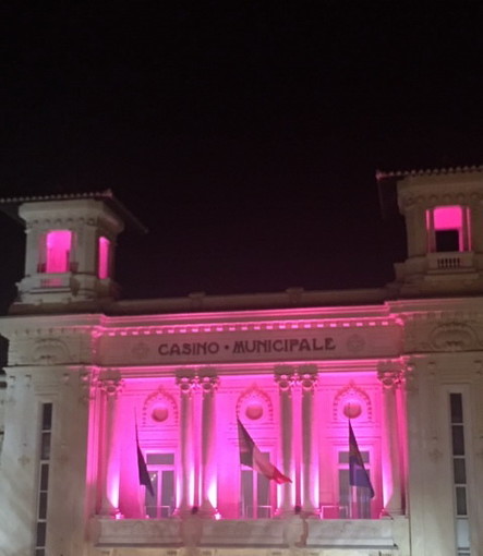 Sanremo: diagnosi precoce del tumore al seno, anche il Casinò ad ottobre si tinge di rosa Sanremo: diagnosi precoce del tumore al seno, anche il Casinò ad ottobre si tinge di rosa