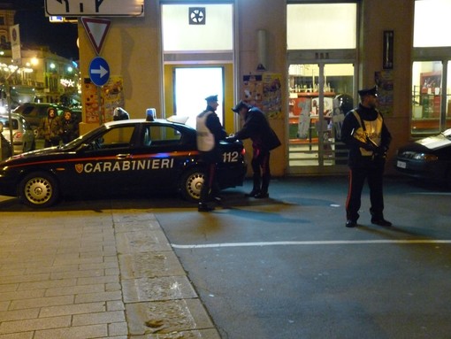 Nei controlli dei Carabinieri di Bordighera durante il week end, denunciate cinque persone Nei controlli dei Carabinieri di Bordighera durante il week end, denunciate cinque persone