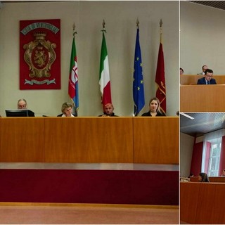 Ventimiglia, gestione di parcheggi comunali a pagamento: mozione sulla tutela dei dipendenti votata all'unanimità (Foto)