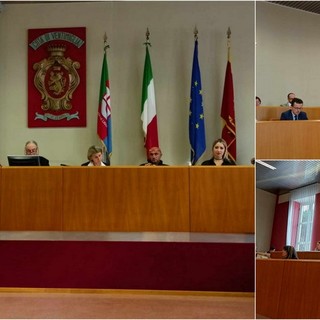 Ventimiglia, gestione di parcheggi comunali a pagamento: mozione sulla tutela dei dipendenti votata all'unanimità (Foto) Ventimiglia, gestione di parcheggi comunali a pagamento: mozione sulla tutela dei dipendenti votata all'unanimità (Foto)