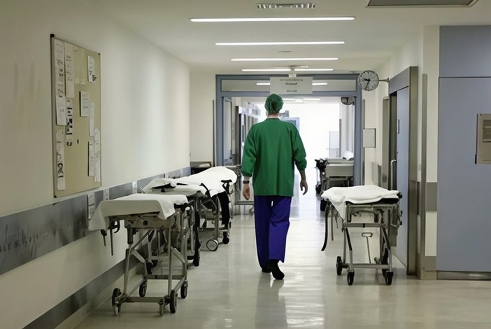 Mancano medici, Asl 1 e Asl 2 rinnovano la convenzione sui professionisti "in condivisione" per fare fronte alle criticità