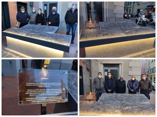 Imperia, torna a splendere a Oneglia la lapide 'Civitas Fidelissima'. Scajola: "Dato il giusto merito alla storia della nostra città" (foto e video)