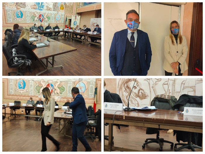 Diano Marina, voto sul Bilancio consolidato: Parrella e Cavalleri lasciano il consiglio comunale "I documenti non ci sono stati consegnati entro i termini di legge" (foto) Diano Marina, voto sul Bilancio consolidato: Parrella e Cavalleri lasciano il consiglio comunale "I documenti non ci sono stati consegnati entro i termini di legge" (foto)