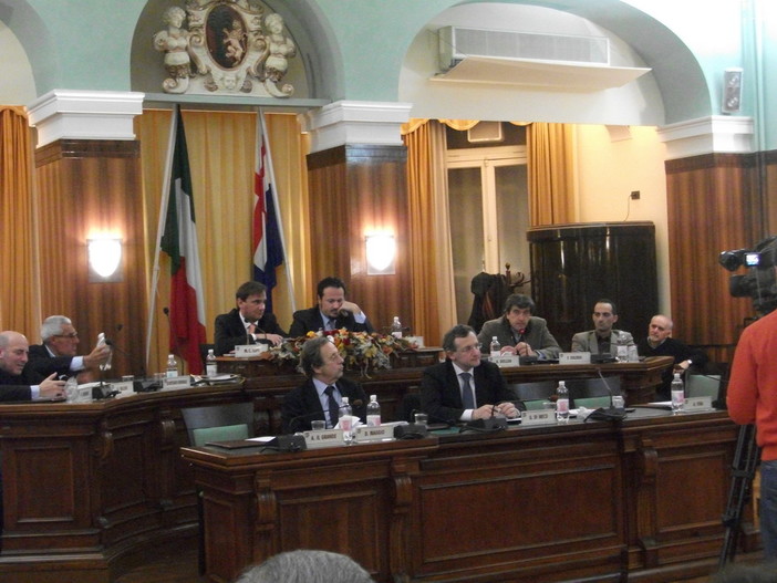 Sanremo, cantieri navali, voti favorevoli anche da Udc e Borea