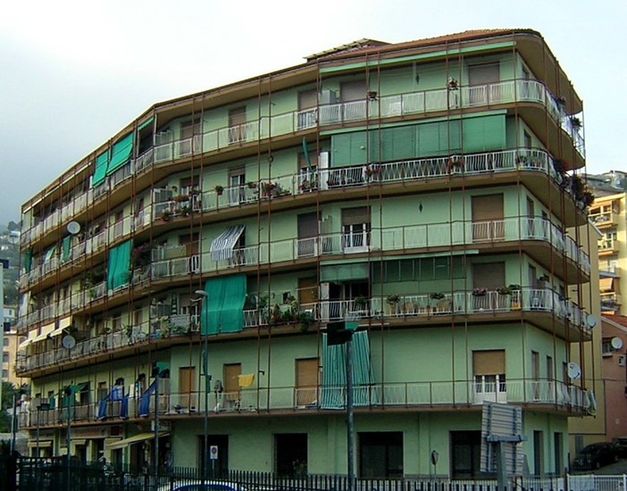 Sanremo: da 5 anni non paga le spese condominiali, palazzina in rivolta Sanremo: da 5 anni non paga le spese condominiali, palazzina in rivolta