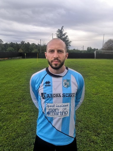 Fabio Di Mario con la maglia dell'Arona Fabio Di Mario con la maglia dell'Arona