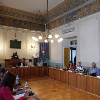 Riviera trasporti, la gestione in house del Tpl  slitta di 12 mesi (video)