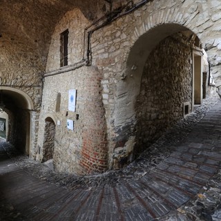 La Marcia delle Palme attraversa il centro storico di Vallebona, Lantero: "Momento di incontro, tradizione e valorizzazione del territorio" (Foto) La Marcia delle Palme attraversa il centro storico di Vallebona, Lantero: "Momento di incontro, tradizione e valorizzazione del territorio" (Foto)