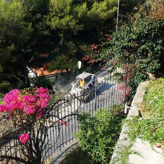 Vallecrosia: il consigliere di minoranza Cristian Quesada, in difesa degli abitanti di Conca Verde, attacca l’amministrazione Vallecrosia: il consigliere di minoranza Cristian Quesada, in difesa degli abitanti di Conca Verde, attacca l’amministrazione