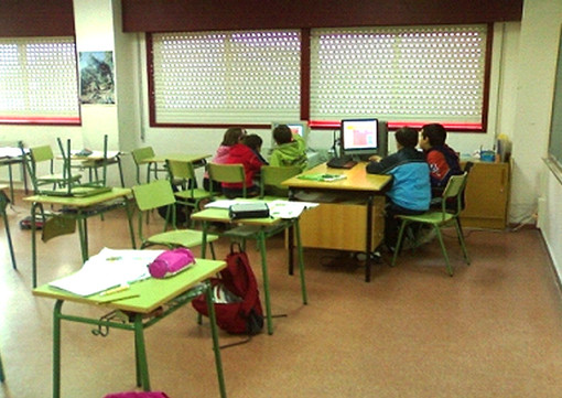 Vantaggi e svantaggi dell’uso dei dispositivi tecnologici nelle scuole italiane