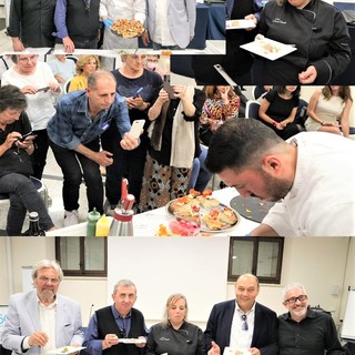 Aspettando Villa Ormond in fiore: partenza con successo per “I fiori nel piatto” e sold out per la cena di gala promossa dal gruppo Morenews. (Galleria foto) Aspettando Villa Ormond in fiore: partenza con successo per “I fiori nel piatto” e sold out per la cena di gala promossa dal gruppo Morenews. (Galleria foto)