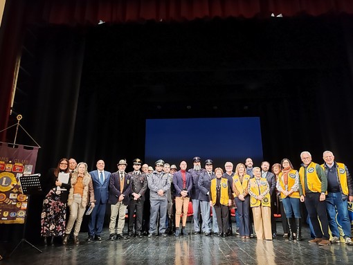 Convegno su "Bullismo e cyberbullismo" a Ventimiglia, teatro comunale gremito di studenti (Foto e video)