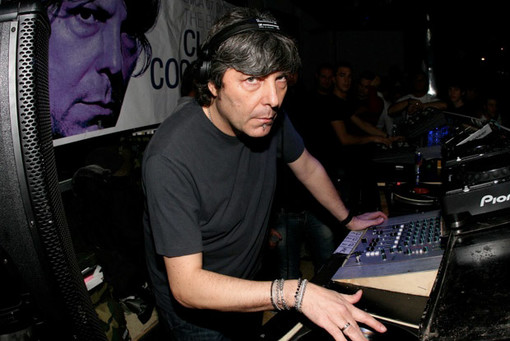 Morto il dj Claudio Coccoluto: è stato anche giurato al Festival e ospite ad Area Sanremo Morto il dj Claudio Coccoluto: è stato anche giurato al Festival e ospite ad Area Sanremo