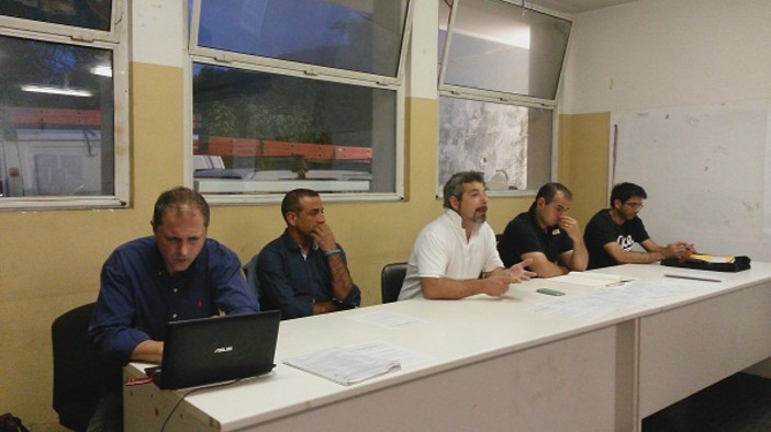 Imperia: alcuni membri del Comitato Il Grido ad un incontro dei grillini, "Siamo osservatori neutrali, non parteggiamo per nessuno"