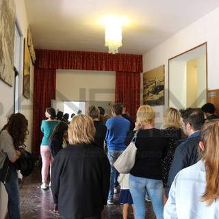 Bordighera: in centinaia in coda per il casting del film francese “La promessa dell’alba” del regista Eric Barbier