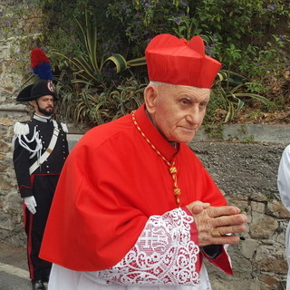 Imperia: il Cardinale Ernest Simoni oggi in visita alla Parrocchia di Moltedo (foto)
