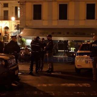 Sanremo: confermata l'ordinanza per i luoghi della movida, non si potrà bere in piedi