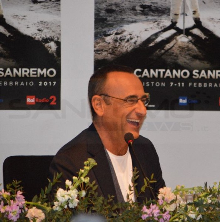 #Festival2017,  Carlo Conti e quell'incontro emozionante con i ragazzi delle scuole: "Cos'è l'invidia? Una cosa dei grandi, non vi appartiene"