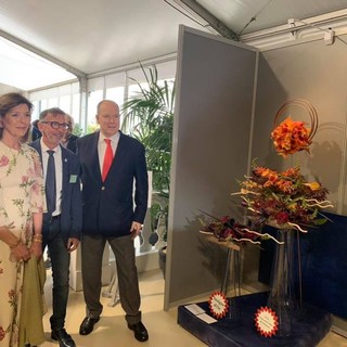 51esimo concorso Internazionale di Bouquets a Monaco: ad Enrico Barla e Carla Cravaschino Negro il primo premio 51esimo concorso Internazionale di Bouquets a Monaco: ad Enrico Barla e Carla Cravaschino Negro il primo premio