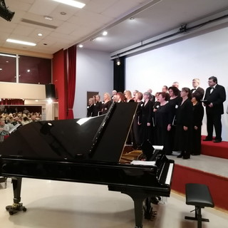 A Tourrette-Leven grande successo del Coro Nova Tempora e del Soprano Gabriella Costa